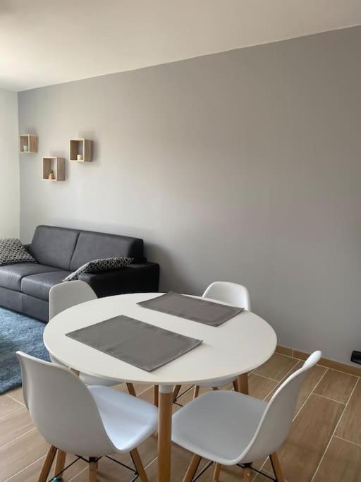 Le 102 De La Gare: Appartement Neuf Et Climatise Châlons-en-Champagne Eksteriør bilde
