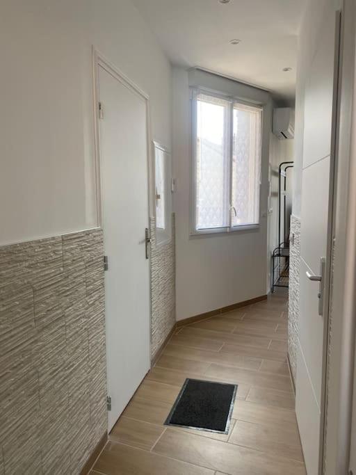 Le 102 De La Gare: Appartement Neuf Et Climatise Châlons-en-Champagne Eksteriør bilde